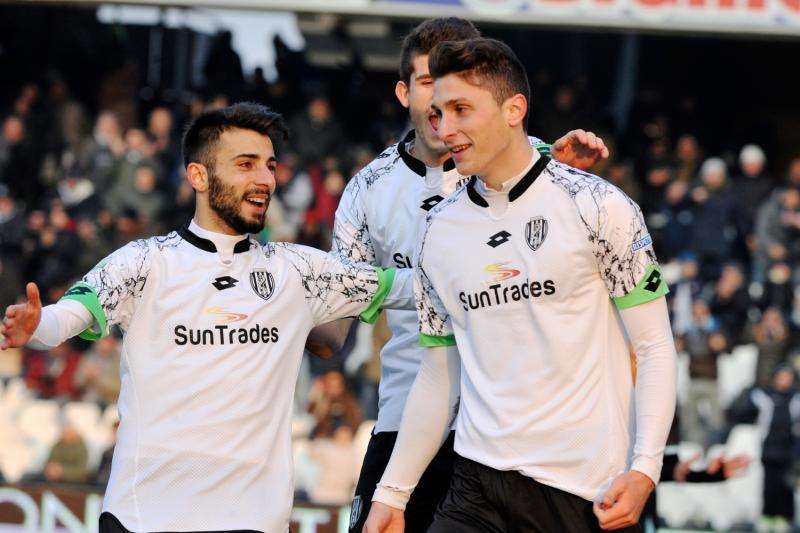 Anticipi, la 27^ giornata si apre con Novara-Pro Vercelli e Cesena-Cagliari