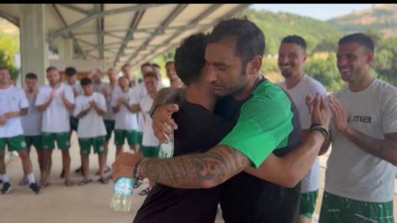 VIDEO - Avellino, la Cooperativa “Nuovi Orizzonti” di Caposele in collaborazione con l’Aps “Il Sorriso”, ha fatto visita alla squadra. Bel dialogo con Pazienza