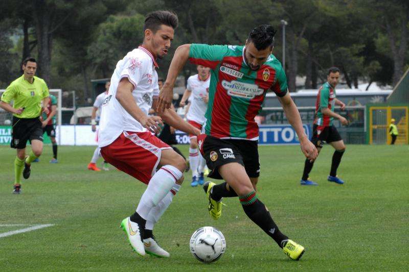 Ternana, 20 convocati. Rientrano Busellato e Ceravolo