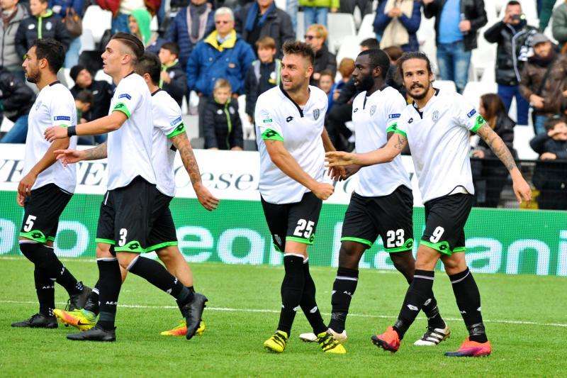 Cesena, Camplone fa i conti con le numerose assenze in difesa