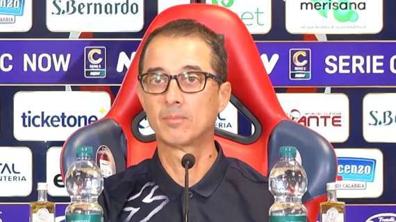 Crotone, Longo: "Primo tempo discreto. Poi alla prima difficoltà crolliamo. Non cerchiamo alibi"