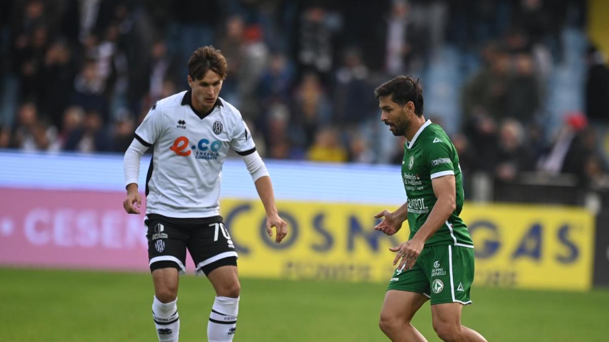 Giudice sportivo, Sounas salta la Juve Stabia. Due sanzionati tra le fila stabiesi