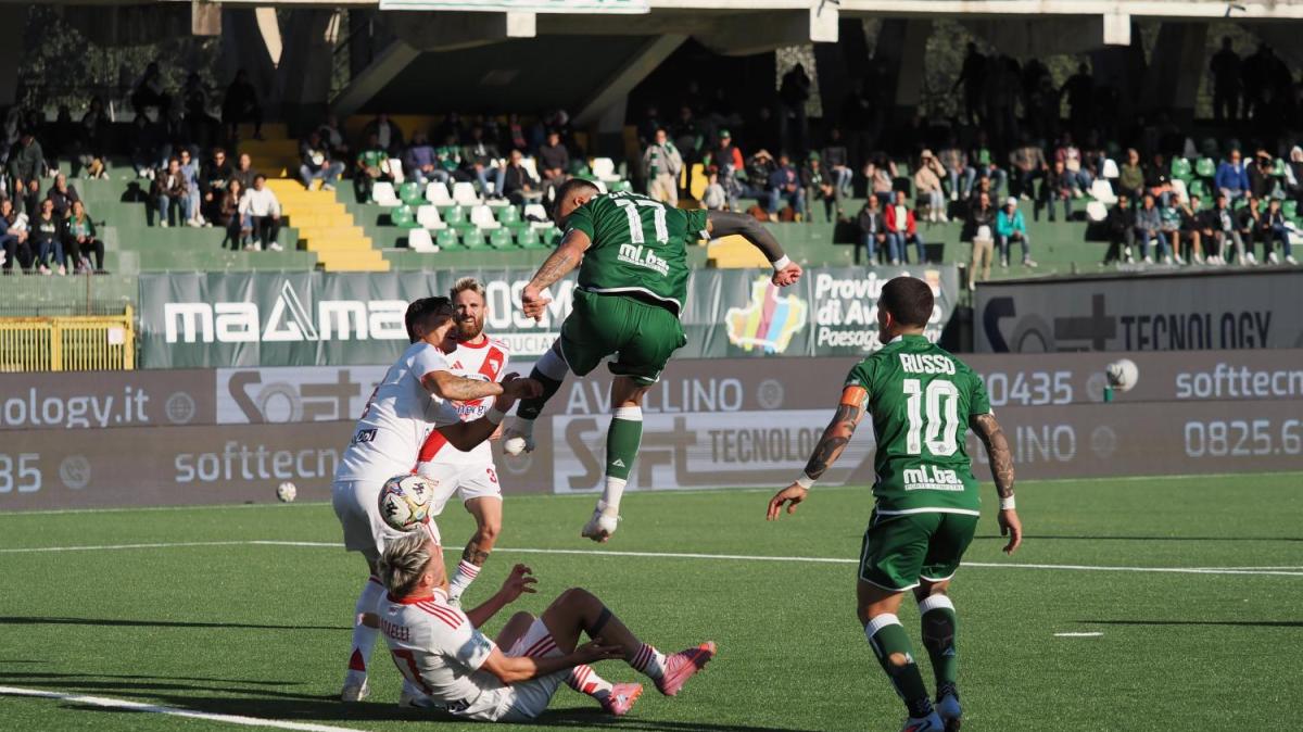 Avellino, 20 i convocati per il Bari: lungo elenco di assenti, si ferma anche un attaccante