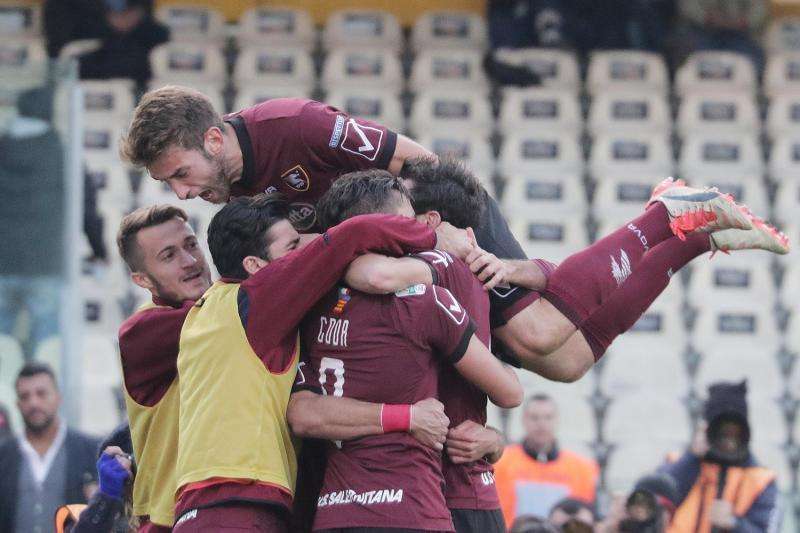 Salernitana, i tifosi caricano la squadra. Torrente insiste sul 3-5-2