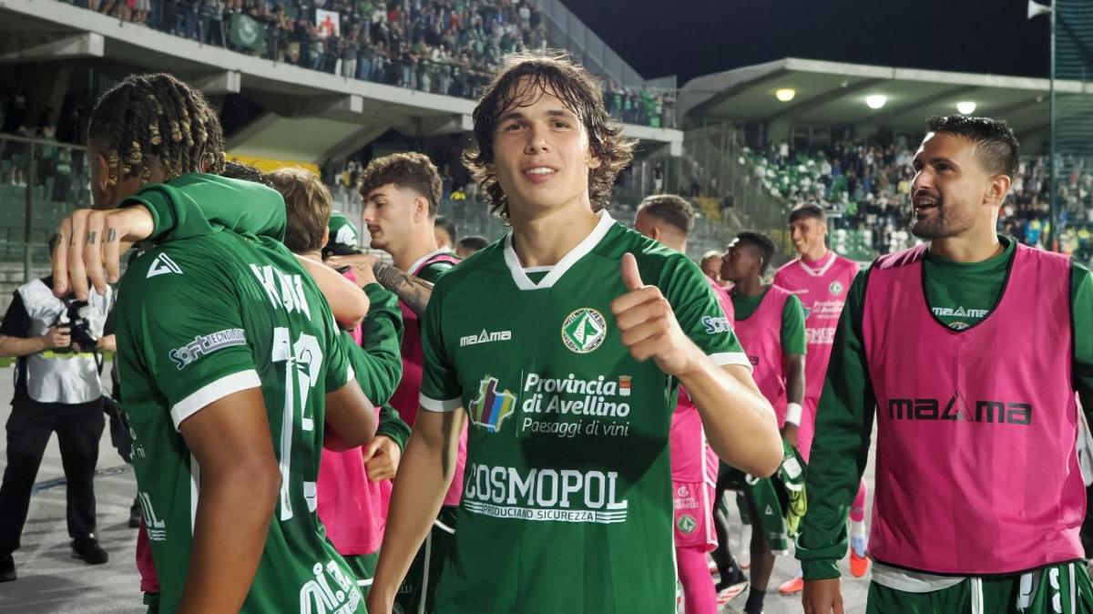 GdS - "L’Avellino nei playoff Besaggio e Palumbo fanno crollare il Bari". Male Patierno