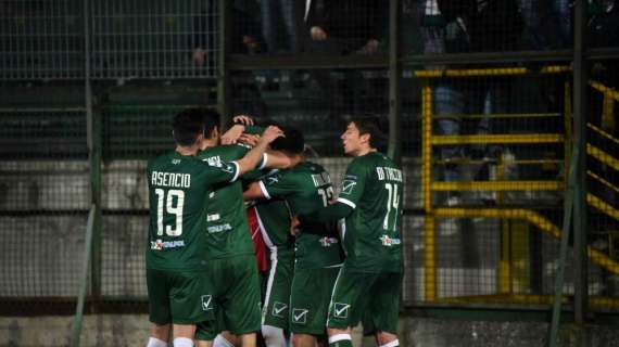 L'Avellino crolla nel finale: il Frosinone espugna il Partenio-Lombardi