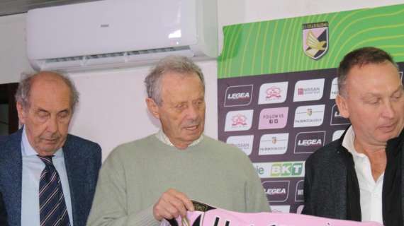 Serie B, Palermo deferito per false comunicazioni alla Covisoc: futuro nero
