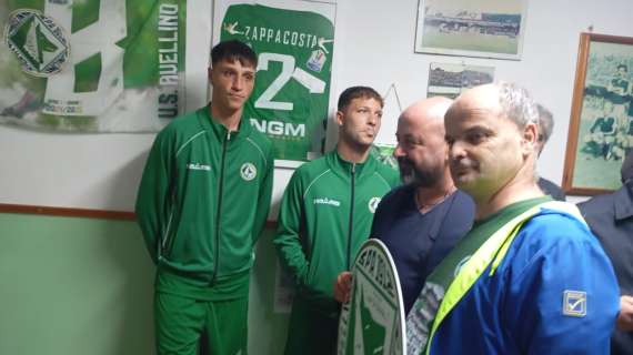 FOTO E VIDEO - Avellino, presentato il Club Fedelissimi a Bagnoli Irpino. Tanta folla ad accogliere i lupi, presentati Besaggio e Daffara