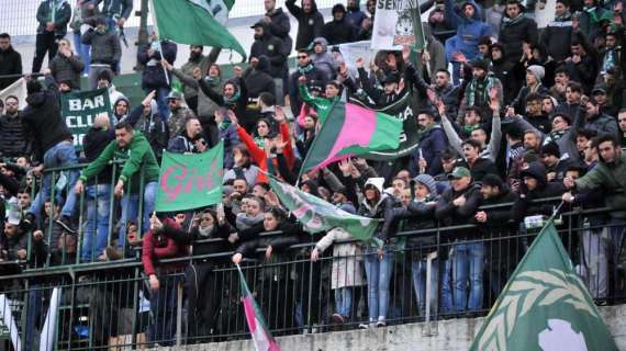 Avellino, la carica dei tifosi biancoverdi: in quasi 400 al "Penzo" di Venezia