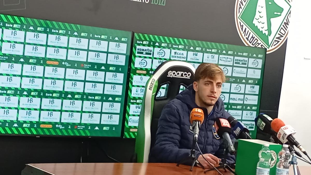 Frosinone, Cichella: "Felice del gol e della vittoria. Avellino? Meriti nostri, siamo stati bravi a indirizzare subito la gara"