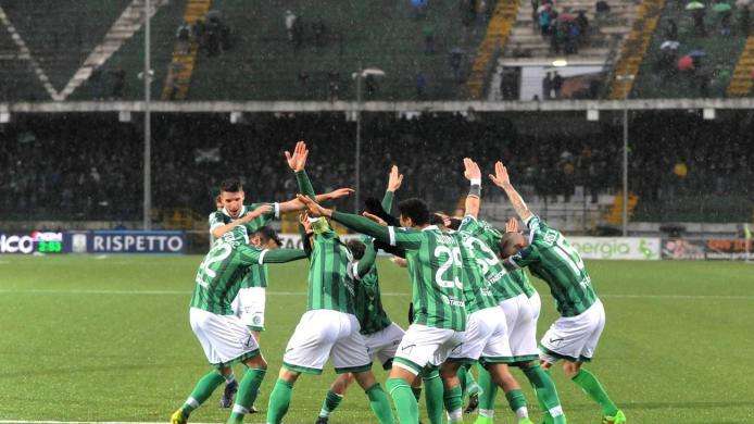 Avellino super nel segno del numero 8: una squadra vera, viva, sorprendente!