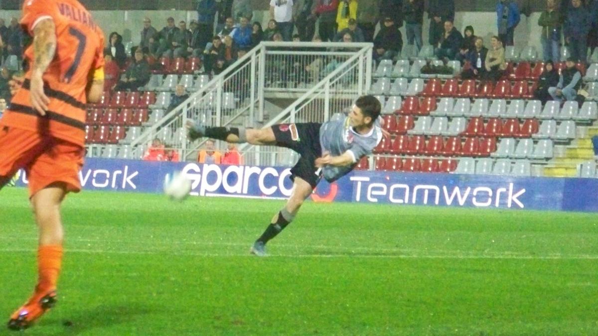 Pandolfi, accordo col Catanzaro ma prima va trovato il sostituto: la situazione