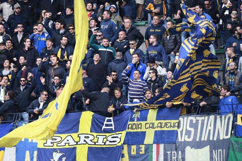 Il Verona in difesa dei suoi tifosi: "Provvedimenti ingiusti, la nostra tifoseria si è distinta per sostegno e calore"