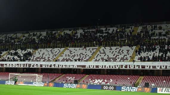 Salernitana, il sindaco Napoli: "Al fianco del club, comportamenti oltre la censura" 