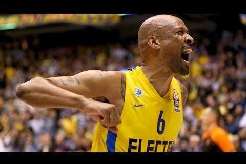 Il Maccabi Tel Aviv batte 98-86 il Real Madrid e vince l'Eurolega. Grande prestazione dell'ex Scandone Smith
