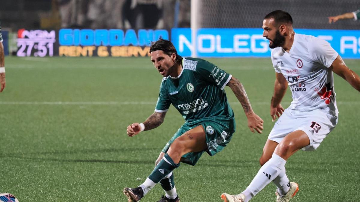 FISCHIO FINALE - E' la notte delle prime volte: Patierno, Besaggio e Izzo. 3-2 Avellino al Sudtirol. Lupi a -1 dai playoff