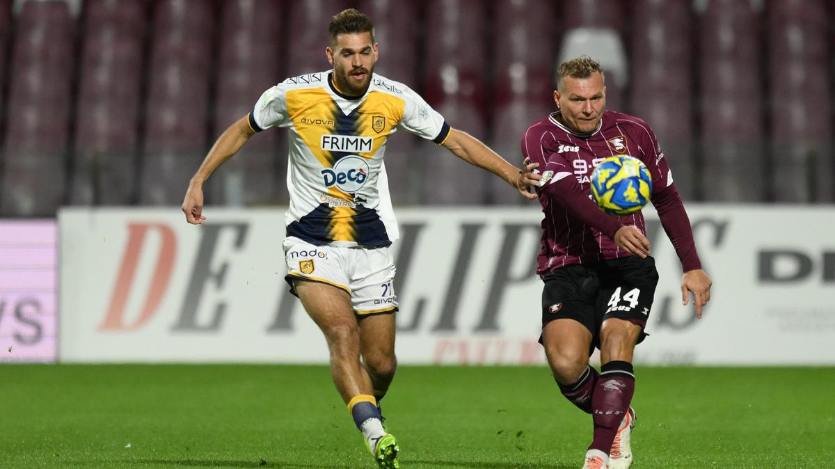 Juve Stabia, Candellone: "Derby con l'Avellino sentitissimo, siamo carichi, peccato per l'assenza dei tifosi"