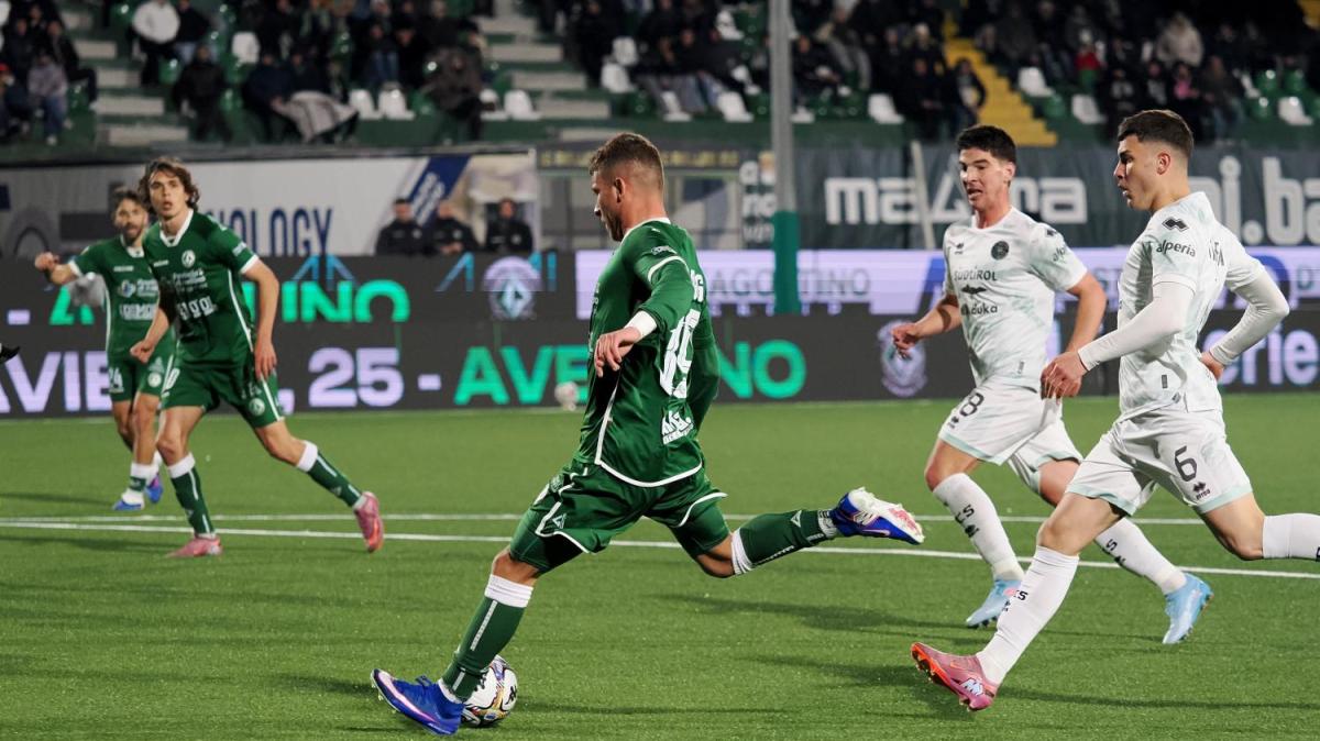 Avellino, ecco il Catanzaro: è l'ora di riprendere la corsa verso la salvezza. Presentazione e probabili formazioni