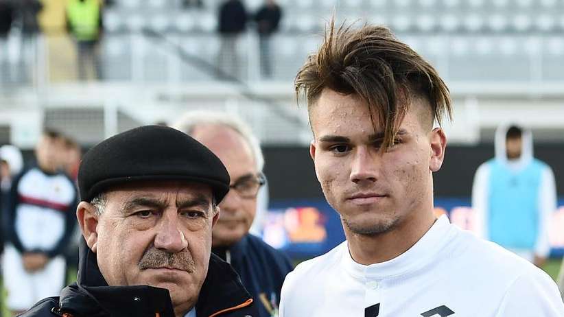 Imborgia (ag. Bianchi): "Prima il rinnovo col Genoa e poi parleremo di prestiti"