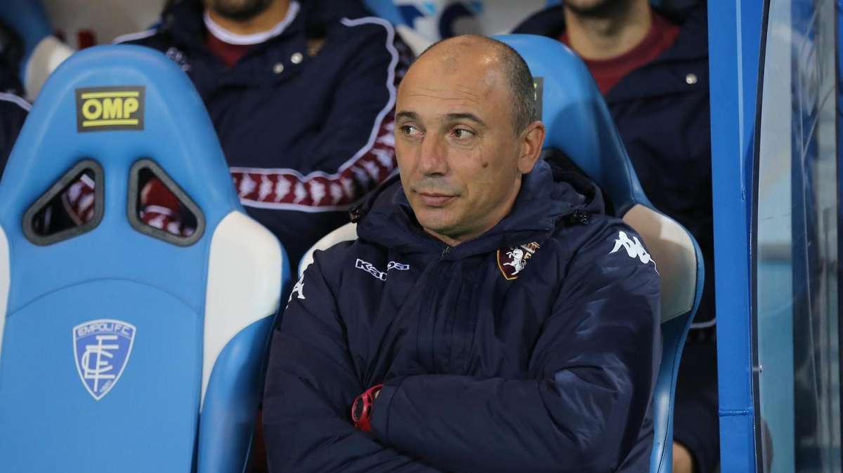 Sullo: "La Ternana è una corazzata, l'Avellino è un gruppo nuovo, allestito 2 mesi fa. C'è bisogno di tempo"