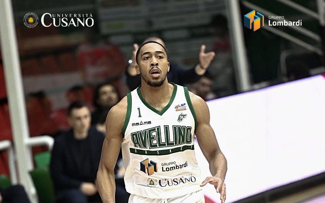 Maratona al DelMauro: l'Unicusano Avellino Basket batte Cento dopo due overtime