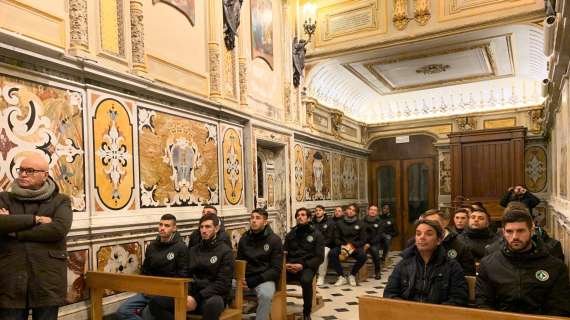 FOTO - L'Avellino assiste alla messa a Montevergine