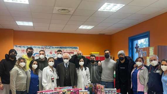 Il grande cuore dell'Avellino: i calciatori fanno visita al reparto di Pediatria del Moscati