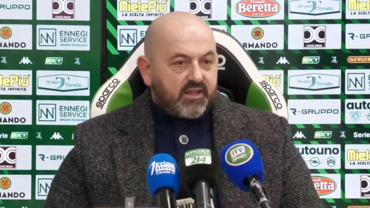 Aiello: "In campo noi oggi abbiamo perso, ma l'Irpinia oggi ha vinto. Impressionanti". 