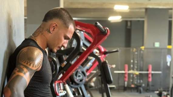 FOTO - Crespi non vede l'ora di iniziare: stories in palestra con le emoticon di clessidra e lupo