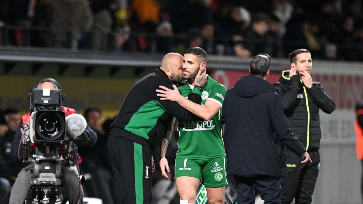 La statuina di Tutino, tra CR7 e Donald Trump a San Gregorio Armeno