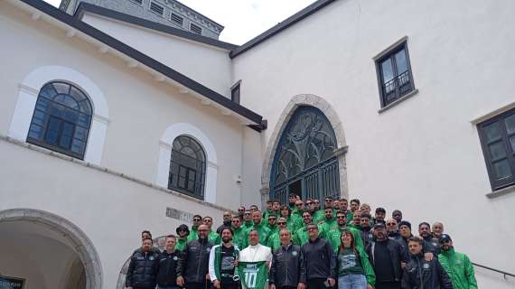 FOTO - Promessa Mantenuta, Avellino a piedi a Montevergine per festeggiare la promozione in B