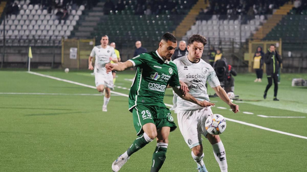 Giudice sportivo, un turno a Cancellotti e S. Esposito, multa all'Avellino