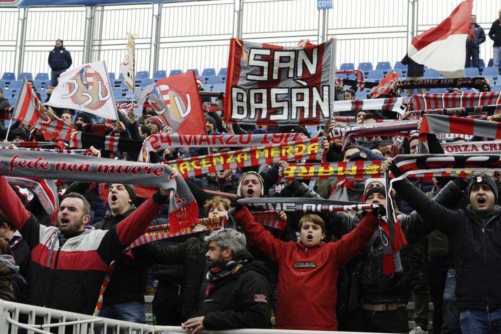 L'improvvisa 'sparizione' degli ultrà cremonesi: colpa di uno striscione non autorizzato?