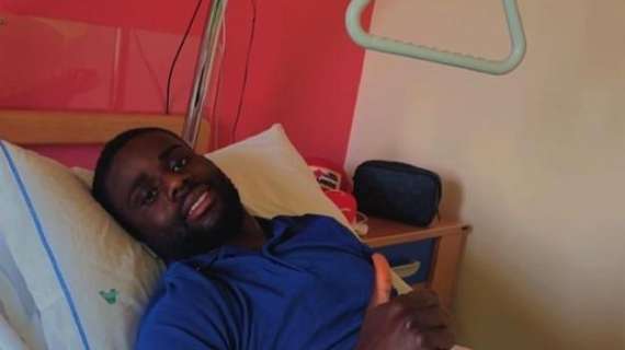 Kanoute: "Per tre mesi ho giocato con antidolorifici. Stamattina mi sono operato al menisco. Purtroppo la stagione non è finita come speravo"