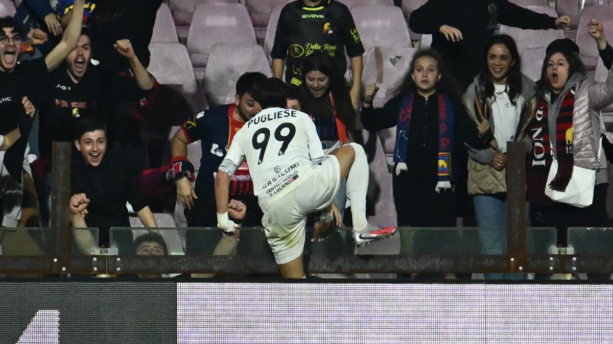 L'irpino Samuel Pugliese: "Tiferò Avellino fino alla morte, il miei gol alla Salernitana valgono doppio"