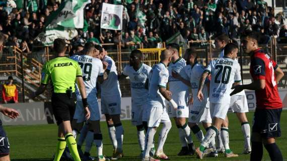 L'Avellino dura un tempo: doppio Balde, i biancoverdi affondano nel pantano di Messina (2-0)