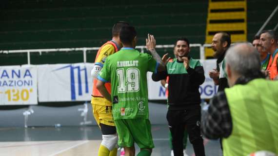 Colpaccio Sandro Abate: vittoria per 6-4 nel derby contro la capolista Futsal Napoli