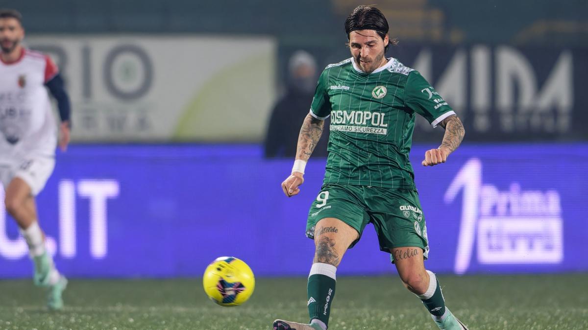 CdS - "Catanzaro potente". Avellino bene Palumbo male Patierno e Russo 