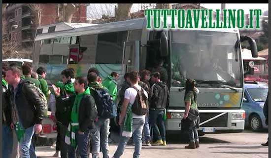 [VIDEO] I tifosi dell'Avellino in partenza per Bari