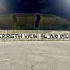 Verreth, il tifo del Bari scende in campo. Striscione fuori dallo stadio
