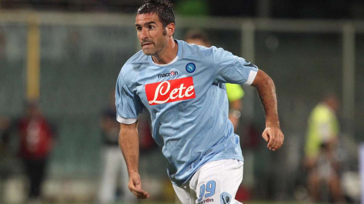 Napoli, riposo precauzionale per Lucarelli