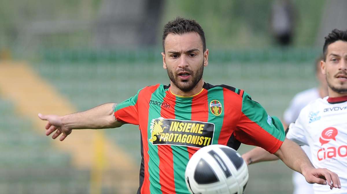ESCLUSIVA - Ag. Vitale: "Bari? Oggi l'accordo con le vespe"