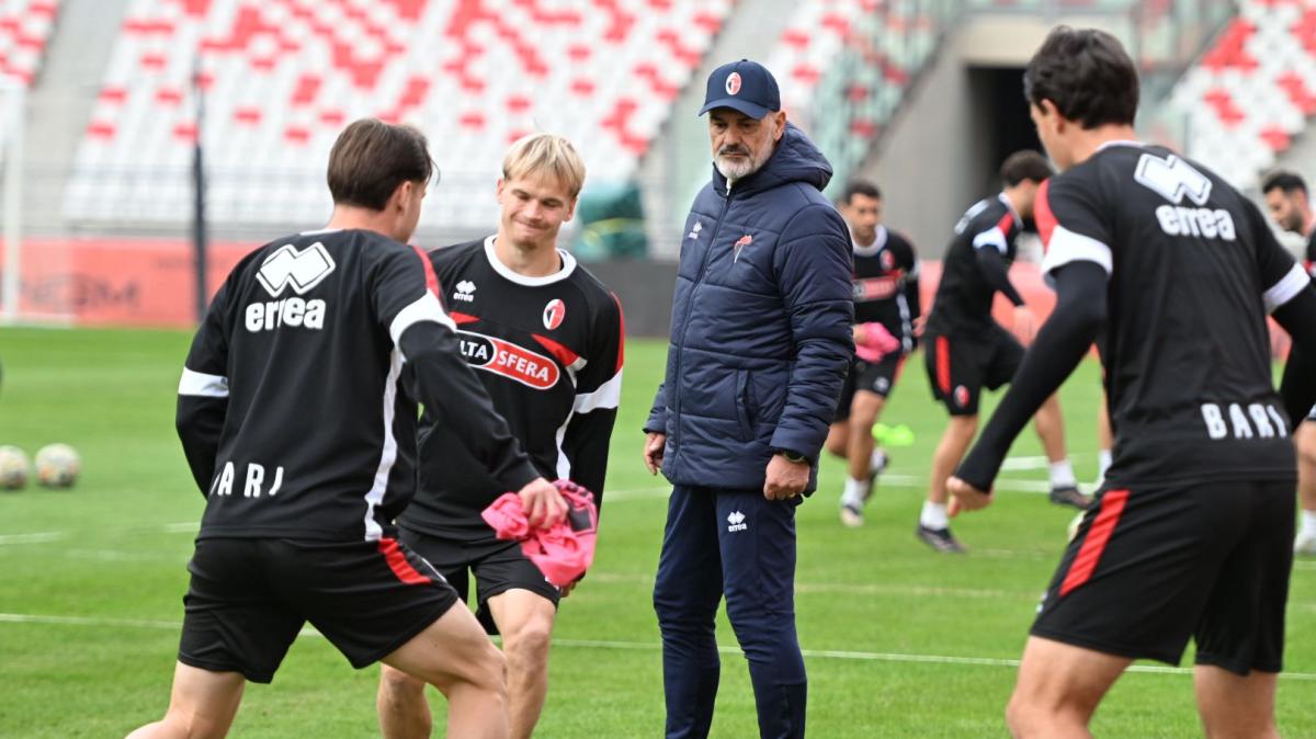 La giornata - Primo allenamento con Vivarini. Quasi due ore di lavoro. Il report