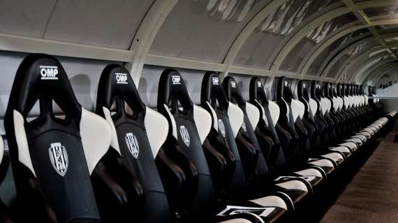 Serie B 2025/26, solo otto club hanno scelto il tecnico. E' attesa a Bari, ma non solo. Il quadro delle panchine