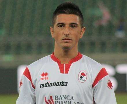 Nicola Bellomo, ieri prima red card con la maglia del Bari 