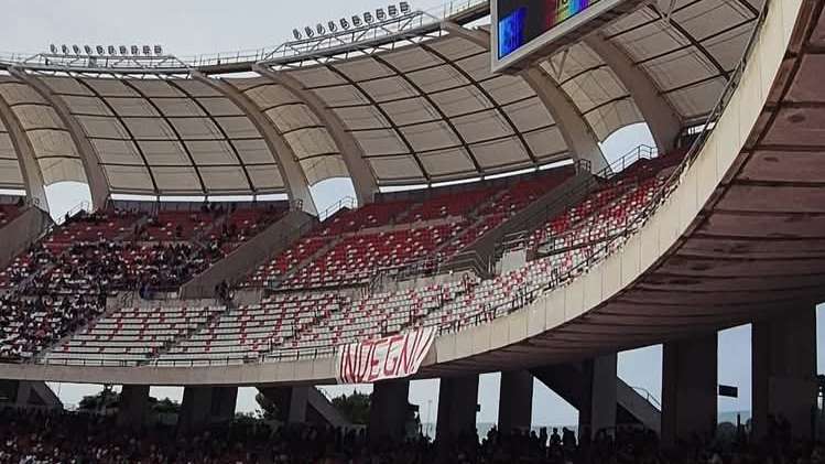 Contestazione e curva che si svuota: il punto della situazione in Bari-Pisa