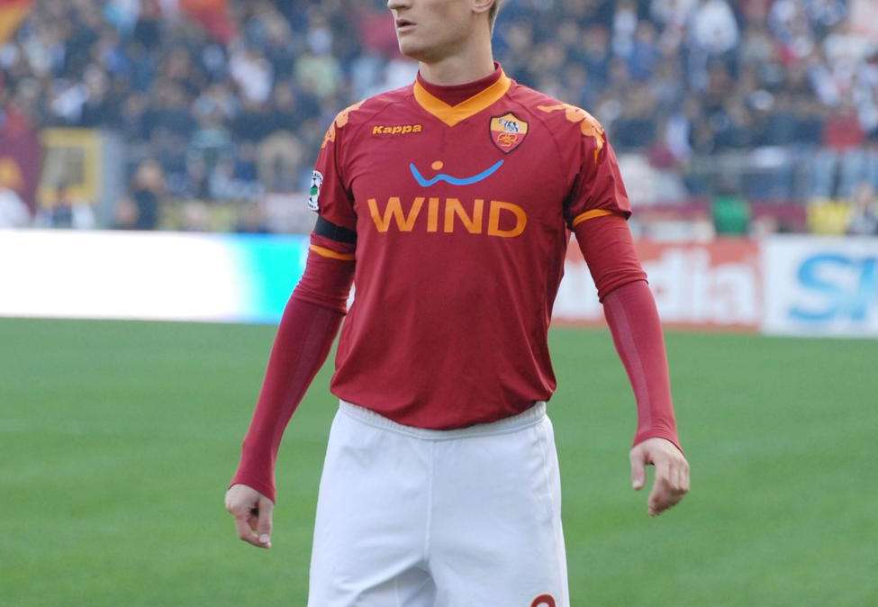 C'è sempre il Chievo fra gli affari di mercato del Bari