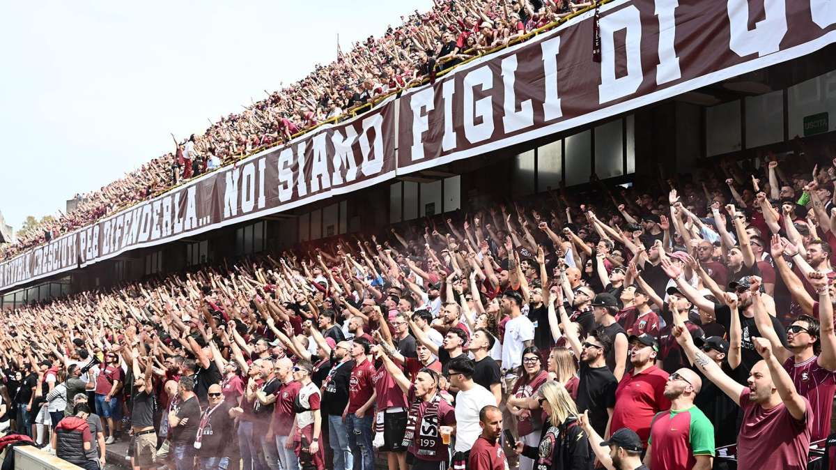 Caos all'Arechi: gara sospesa e Salernitana in C! Si salva la Samp