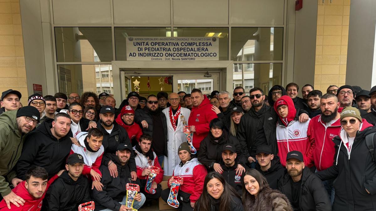Befana solidale della Curva Nord Bari: doni ai bambini del Policlinico
