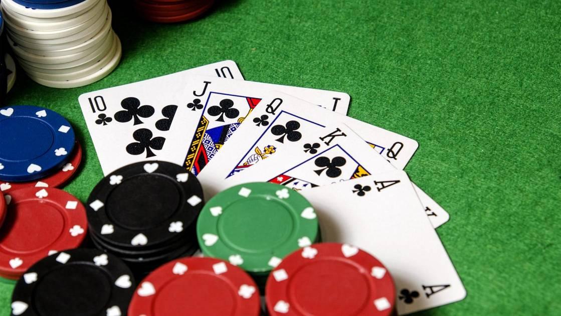 Evoluzione del poker sportivo in Puglia: dai club locali ai tornei professionistici